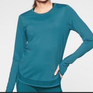 Athleta Cadence long Sleeve Top sz.Small